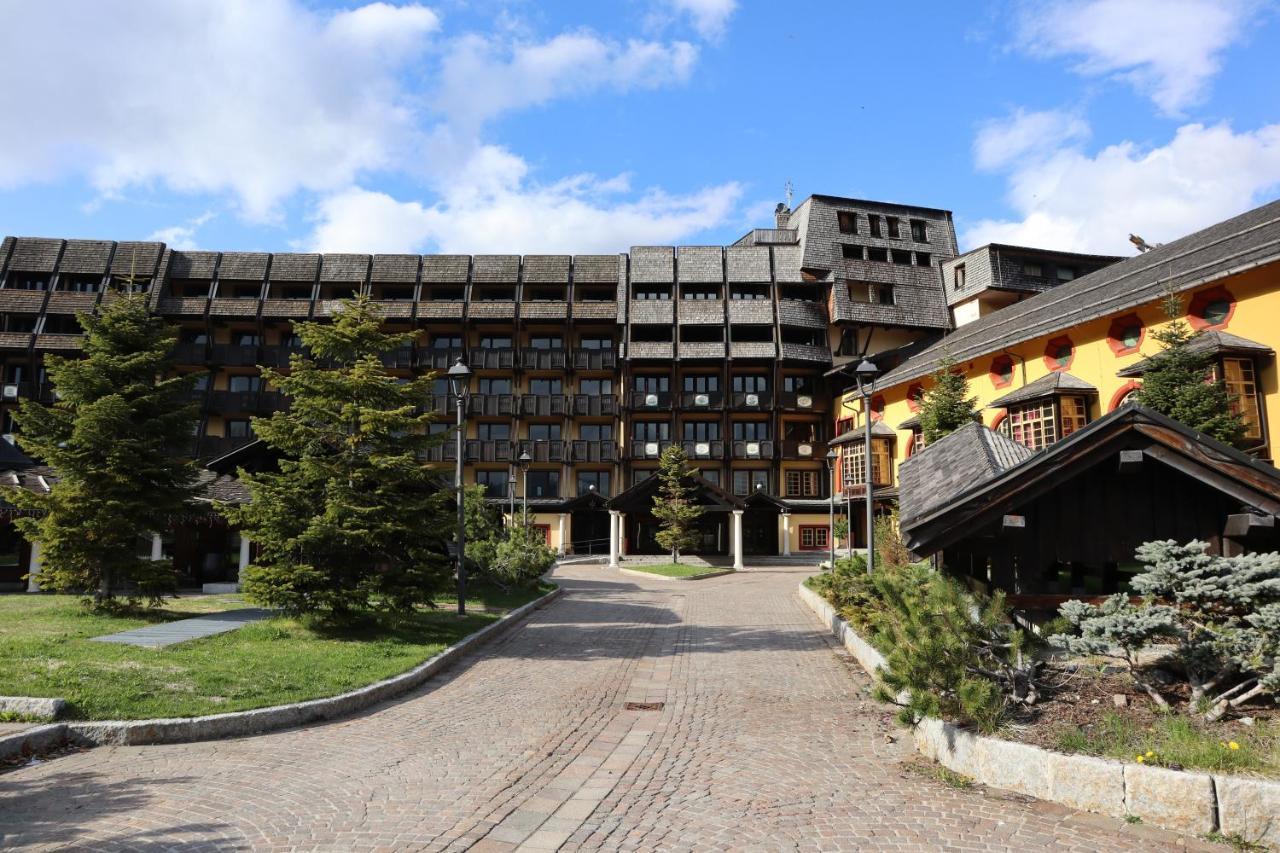 Hotel Club Relais Des Alpes Madonna di Campiglio Exterior photo