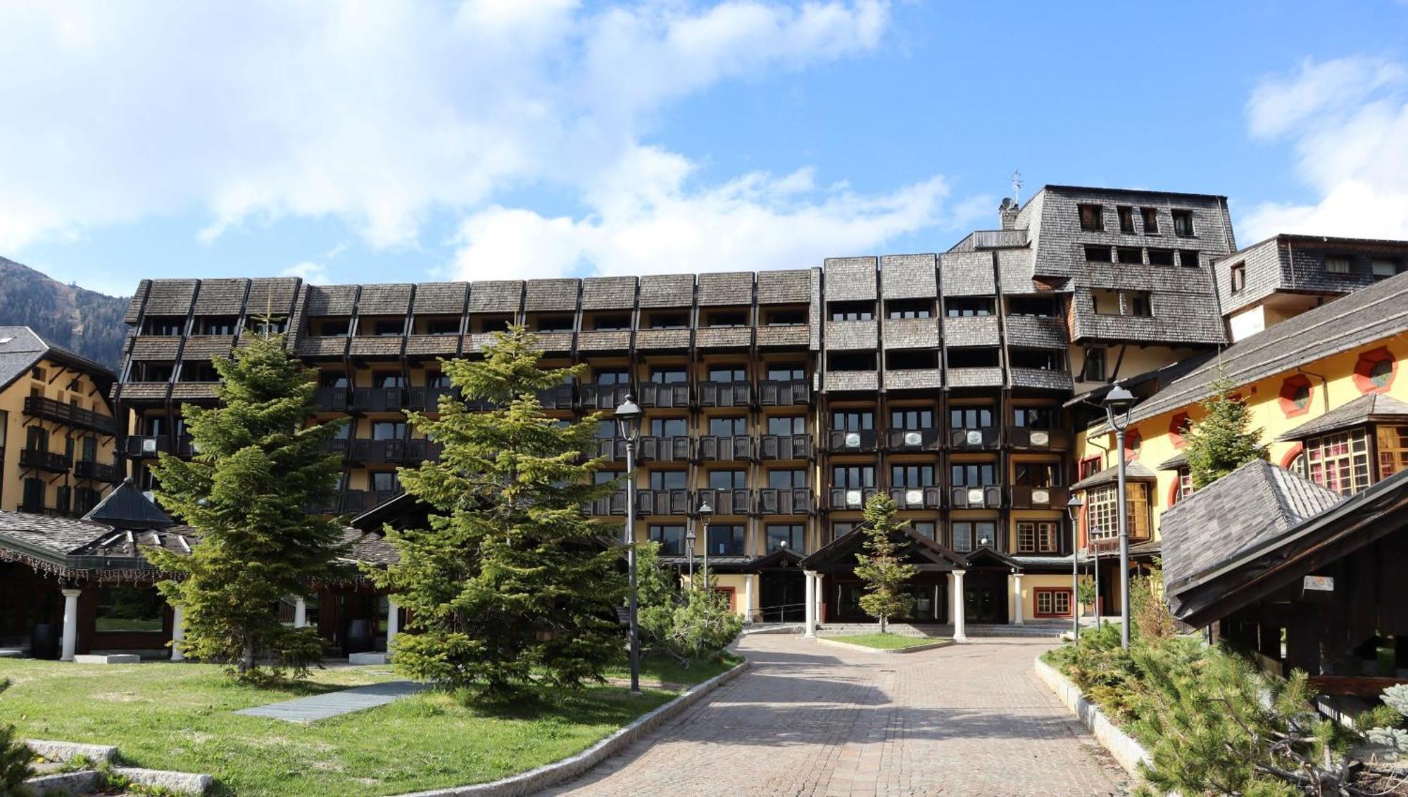 Hotel Club Relais Des Alpes Madonna di Campiglio Exterior photo