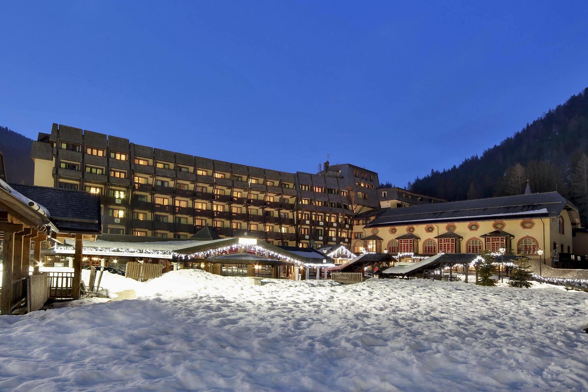 Hotel Club Relais Des Alpes Madonna di Campiglio Exterior photo